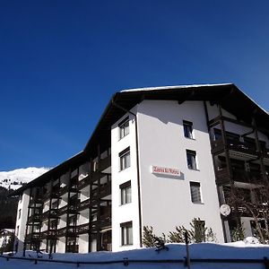 Apartment Tgesa La Roiva Mit Hallenbad Und Sauna لينتسرهايدي Exterior photo