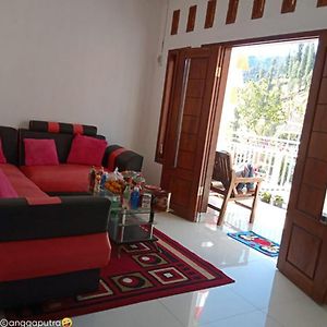 Yeski Homestay At Desa Wisata Bromo Mitra Reddoorz باسوروان Exterior photo