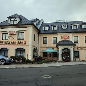 Hotel Bohemia Excellent Klášterec nad Ohří Exterior photo