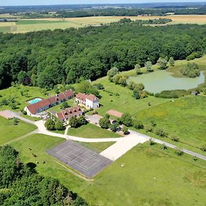 Gites Les Closeaux Vallières-les-Grandes Exterior photo