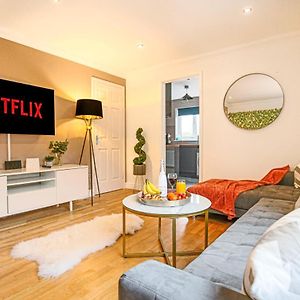 ميلتون كينيز Pannier House - Central Mk - Free Parking, Garden, Smart Tvs With Netflix By Yoko Property Exterior photo