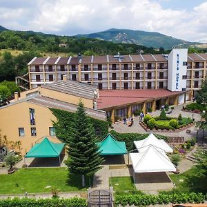 Hotel Kiris فيدجيانو Exterior photo