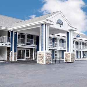 Hilltop Inn & Suites, Near Foxwoods Casino نورث ستونينغتون Exterior photo