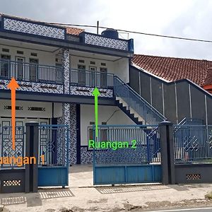 فندق Penginapan Atau Kontrakan Rumah Ciwidey 1 Ruangan 2 Kasur Dewasa Kamar Mandi Dapur Dalam Sewa Harian Mingguan Bulanan Tahunan Boleh Exterior photo