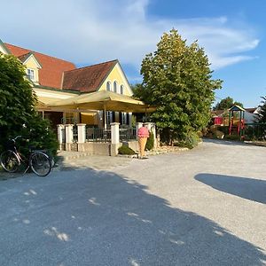 فندق Landcafe Auszeit Albersdorf Exterior photo