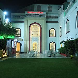 Hotel Darbar-E-Khas A Member Of Crimson Hotels بريلي Exterior photo