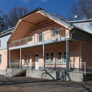 بايسك Penzion Zivec - Restaurace A Ubytovani Exterior photo