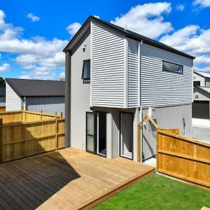 4 Bedroom Home Fully Furnished In Papakura, أوكلاند Exterior photo