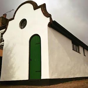 Old Fire Station - Quaint And Quirky Little Home براندون Exterior photo