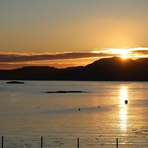 The Loft At Strathardle - Lochside Apartment, Isle Of Skye دونفيجان Exterior photo