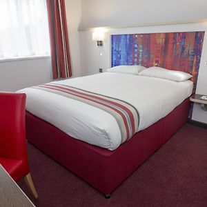 فندق Ramada By Wyndham Milton Keynes نيوبورت باجنل Exterior photo