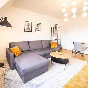 Lahn-Living III - Modernes Und Helles Apartment Mit Top Ausstattung لانشتاين Exterior photo