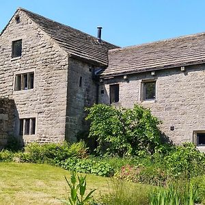 شيفيلد Wyndell Cruck Cottage Exterior photo