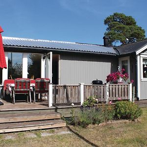 Valleviken Beautiful Home In Lrbro With Kitchen Exterior photo