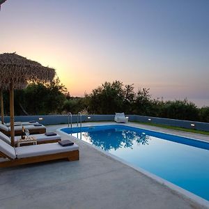 Gramvella Resort أذيليانوس كامبوس Exterior photo