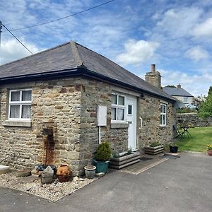 Westgate Cosy 1-Bedroom Cottage With Indoor Open Fireplace Exterior photo