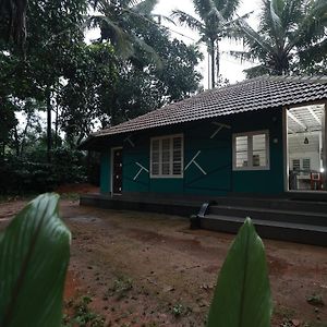 مانانثافادي Babu'S Homestay By Lexstays Exterior photo