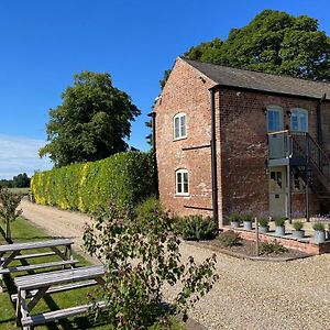 فيلا The Woad Mill بوسطن Exterior photo