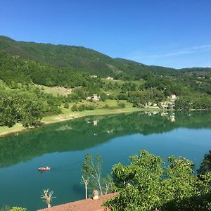 شقة Casa Sul Lago Nonna Gio' Colle di Tora Exterior photo