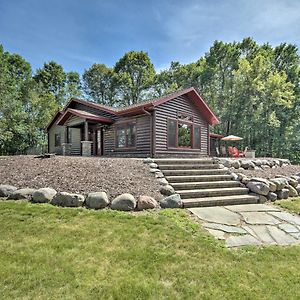 فيلا Quiet Lakeside Cabin Patio And Stunning Views! Grantsburg Exterior photo