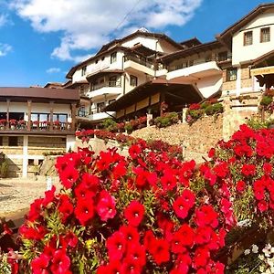 Hotel Manastir بيروفو Exterior photo