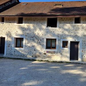 شقة Le Gite De La Ferme بيلي Exterior photo