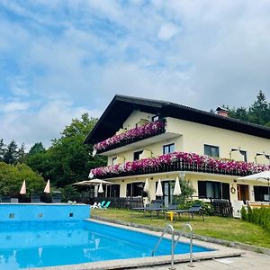 فندق Pension Waldschenke Am Woerthersee فيلدين ام ورثرسي Exterior photo