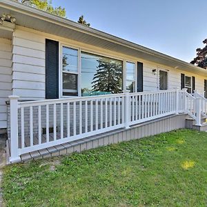 فيلا Lake Huron House With Grill And Beach Access! East Tawas Exterior photo