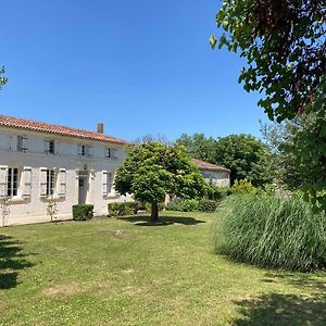 فيلا Les Abelins Farmhouse Private Pool, Covered Barn Le Mung Exterior photo