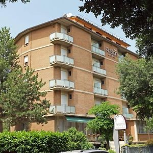 كاستروكارو تيرمي Hotel Ariston Exterior photo