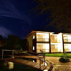 مبيت وإفطار Twaandu هانترز لودج Exterior photo