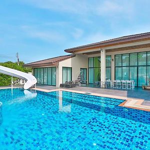 Ban Huai Yai Pattaya Relax Now Pool Villa Resort Exterior photo