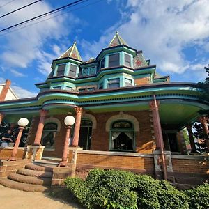 Adamstown Vaast Bed & Breakfast Exterior photo