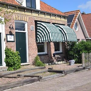 مبيت وإفطار Munnekeburen Huisje Onder De Linden Exterior photo