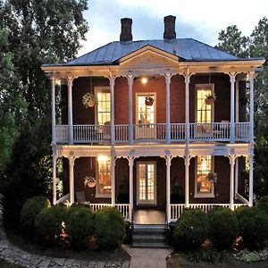 Lovingston Red Hill Bed And Breakfast Exterior photo