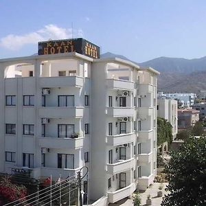 كيرينيا Kaan Hotel & Apartment Exterior photo