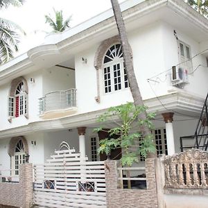 فندق Jj'S White House Thrissur Exterior photo