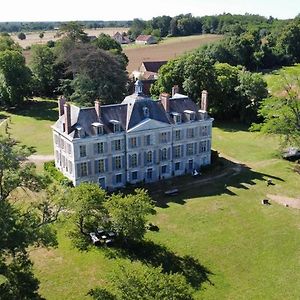 Poilly-lez-Gien Superb Chateausuites With Pool At The Loire & Horseboxes For 20 Guests Exterior photo