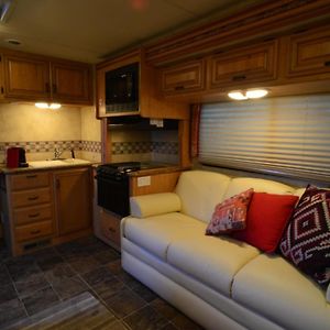 فيلا Luxury American Rv With Hot Tub West Chiltington Exterior photo