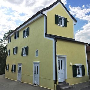 Haus Am Eck - Gaestehaus Und Appartements التوتينغ Exterior photo