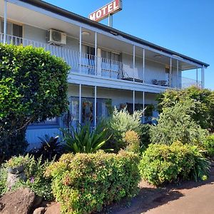 توومبا Flying Spur Motel Exterior photo