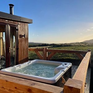 كليثروي Luxury Lodge With Hot Tub Exterior photo
