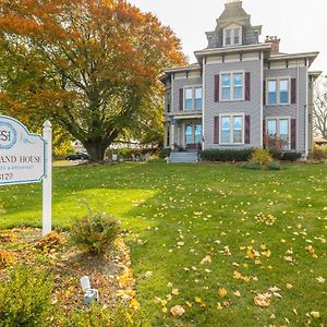 كاناندياجو Sutherland House Victorian Bed And Breakfast Exterior photo