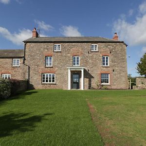 فيلا Pentwyn Farm Raglan Exterior photo