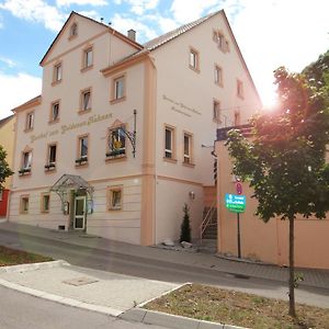 Hotel-Restaurant Zum Goldenen Hahnen ماركروننغن Exterior photo