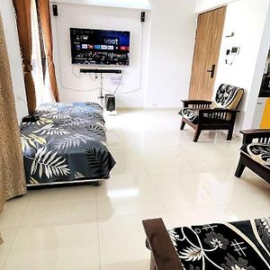 Alandi Spacious Well Furnished Home Stay - Self Check-In Exterior photo