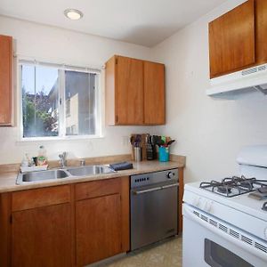 شقة Convenient 2Br Walk To Bart 10 Min To Berkeley ريتشموند Exterior photo