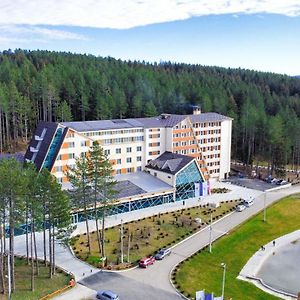 سينيتشا Hotel Borovi Forest Resort & Spa Exterior photo