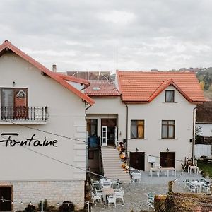 فندق هونيدوارافي  La Fontaine Exterior photo