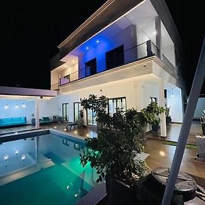 Villa Nayfal سالي بوخْتيودال Exterior photo